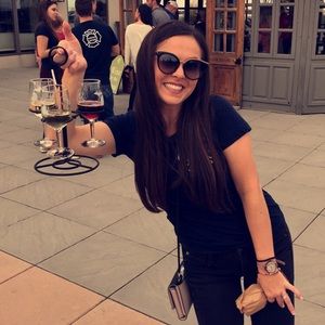 Meet your Posher, Katie